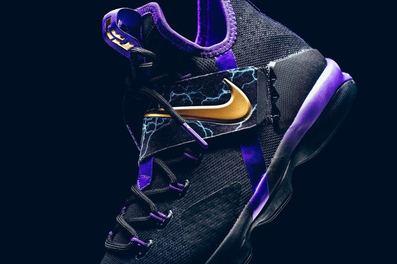 NIKE LEBRON 14 “BELT PACK” thumbnail